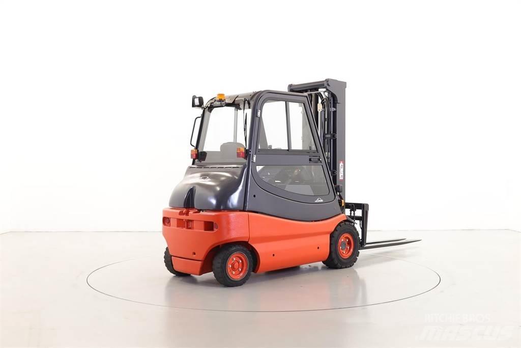 Linde E30-02/336 Электропогрузчики