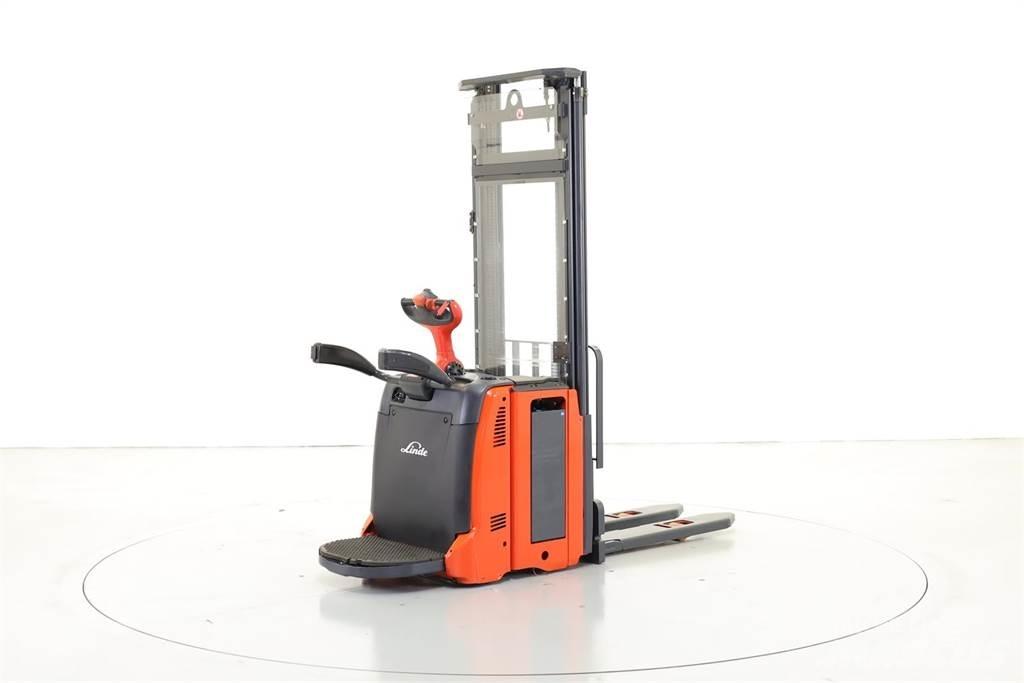 Linde L12AP Самоходные электроштабелёры