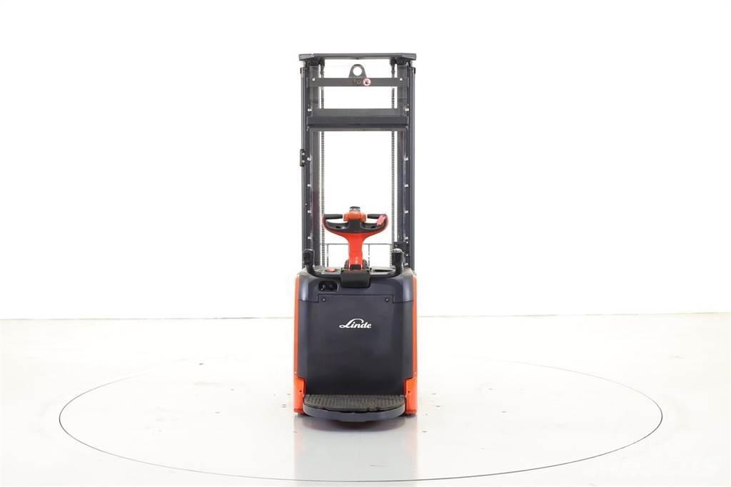 Linde L12AP Самоходные электроштабелёры