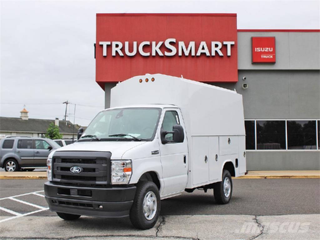 Ford E350 Комбинированные дорожные машины