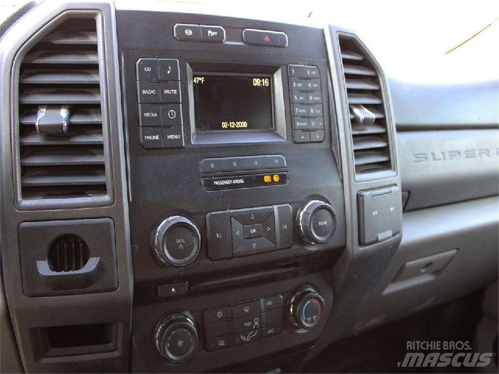 Ford F550 Комбинированные дорожные машины