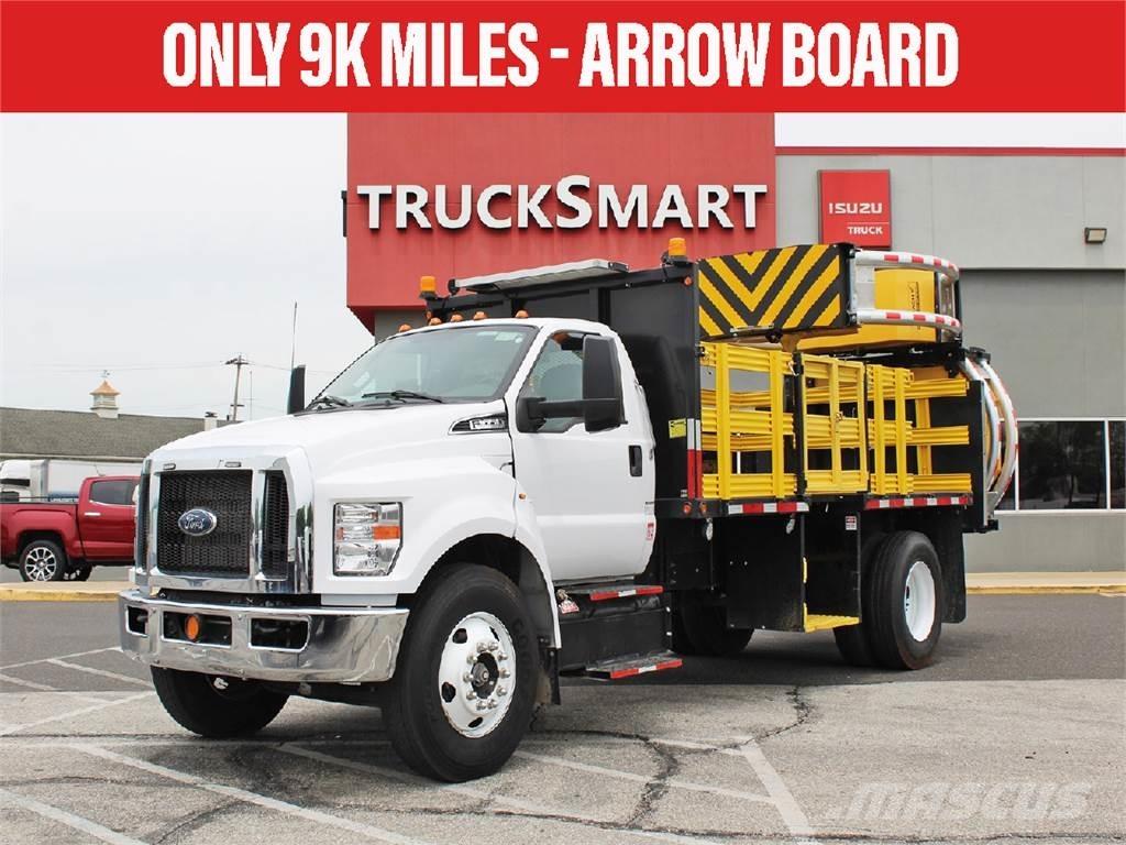 Ford F650 Комбинированные дорожные машины
