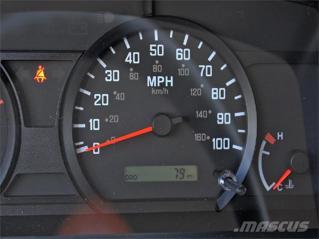Isuzu NPR-HD Грузовики-Фургоны
