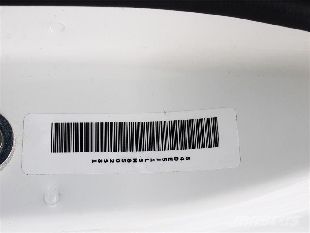 Isuzu NQR Контейнеровозы