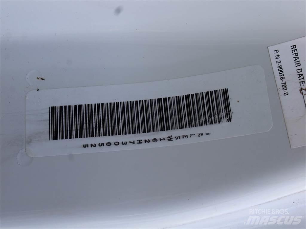Isuzu NRR Грузовики-Фургоны