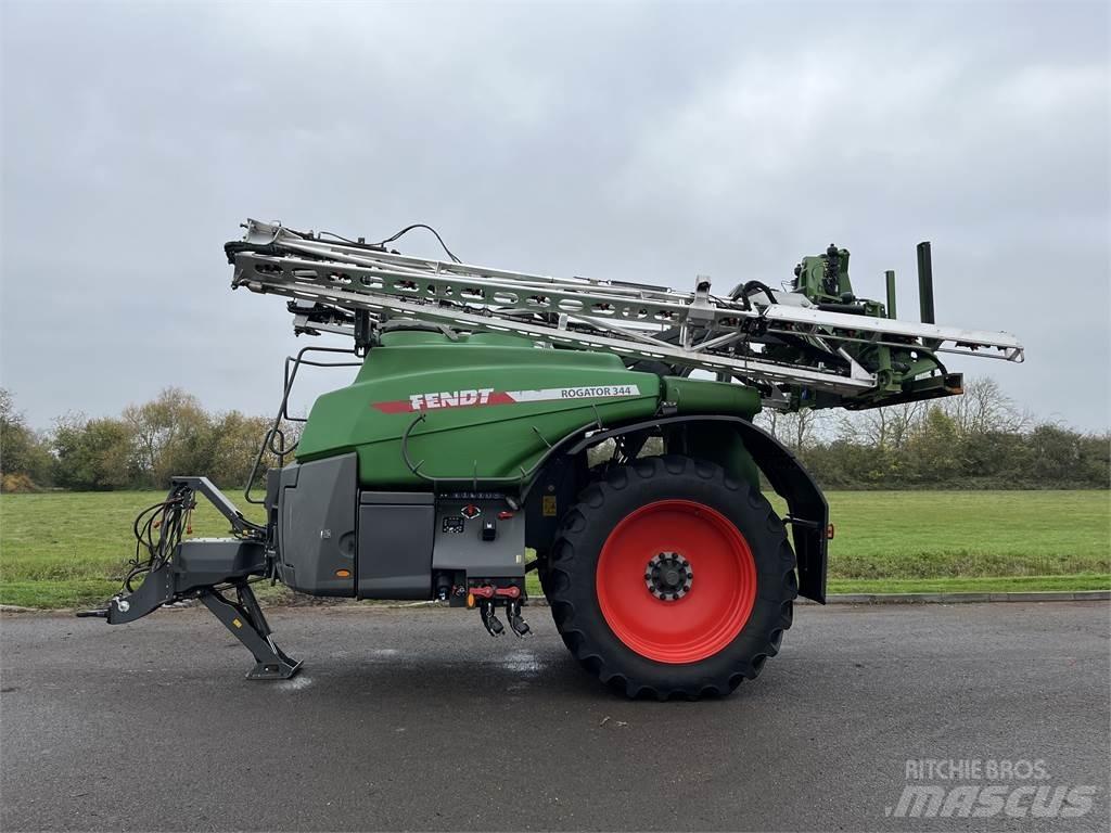 Fendt RG344 Прицепные опрыскиватели