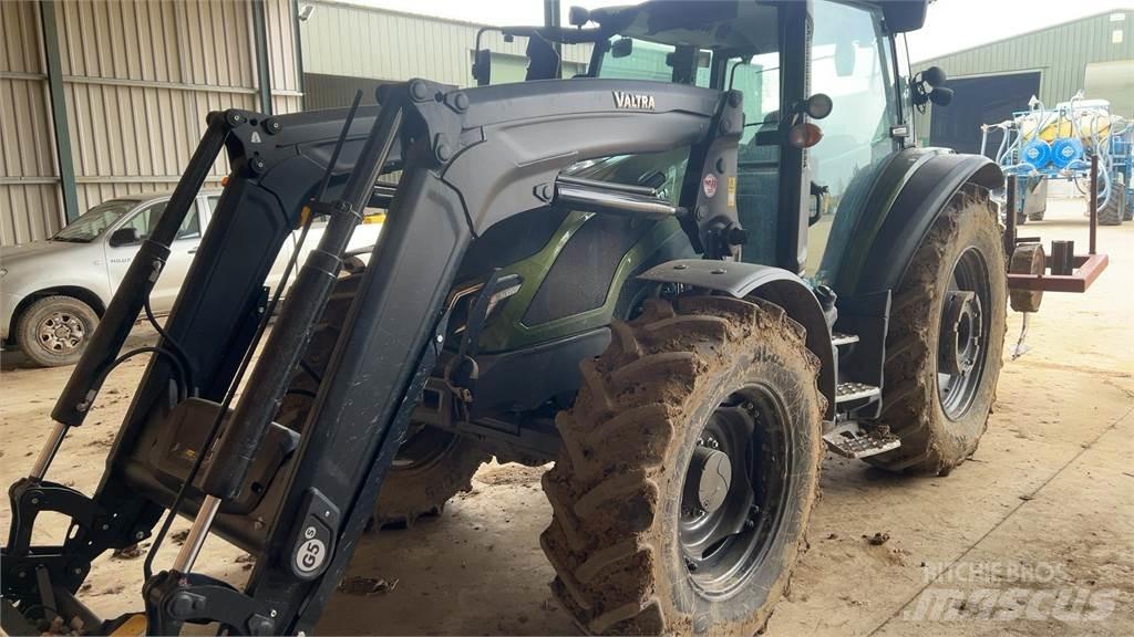 Valtra G135A Трактора