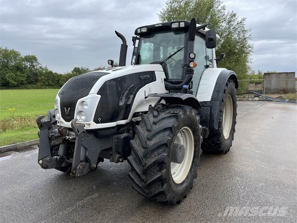 Valtra T203D Трактора