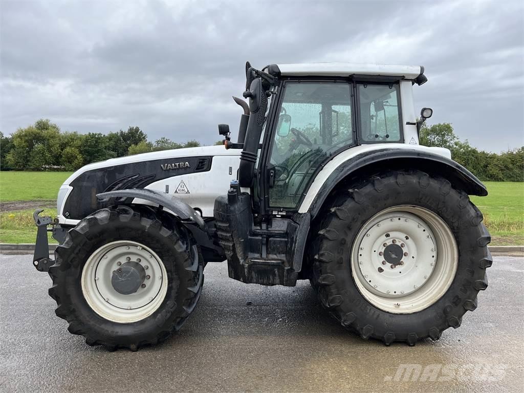 Valtra T203D Трактора