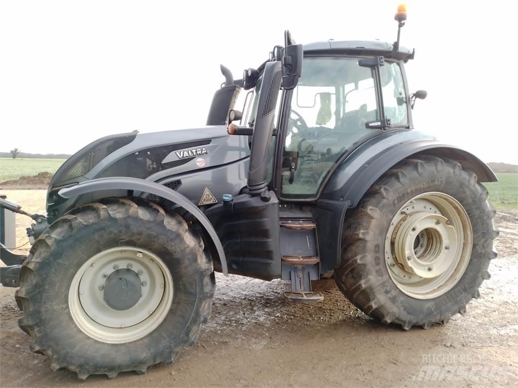 Valtra T254V Трактора