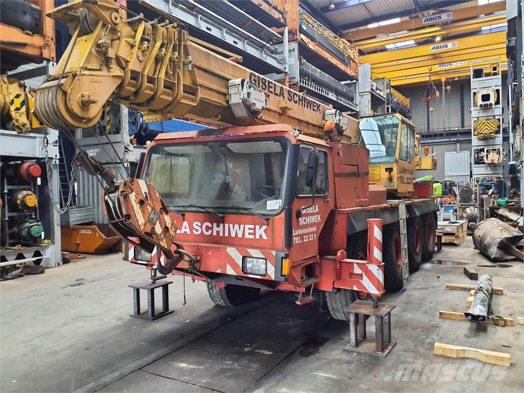 Liebherr LTM 1050 Автокраны