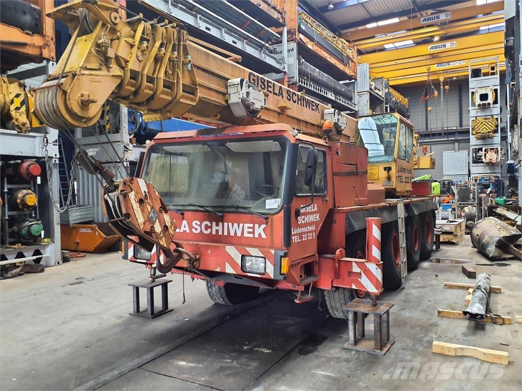 Liebherr LTM 1050 Автокраны