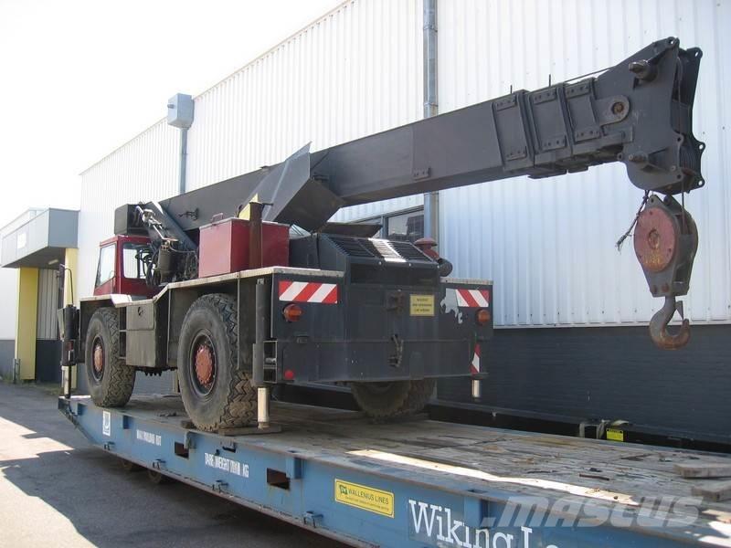 P&H S 15 for parts Автокраны