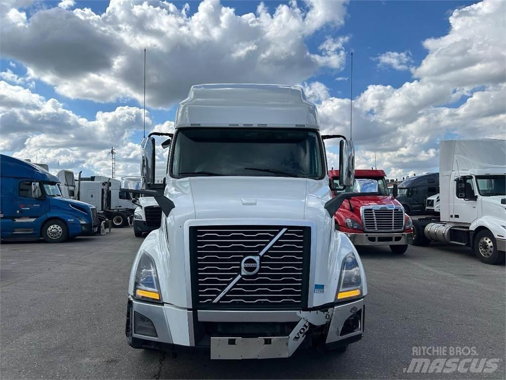 Volvo VNL Седельные тягачи