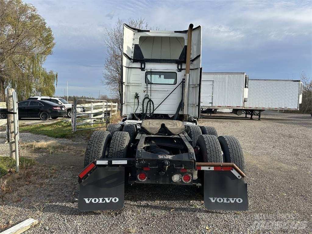 Volvo VNL300 Седельные тягачи