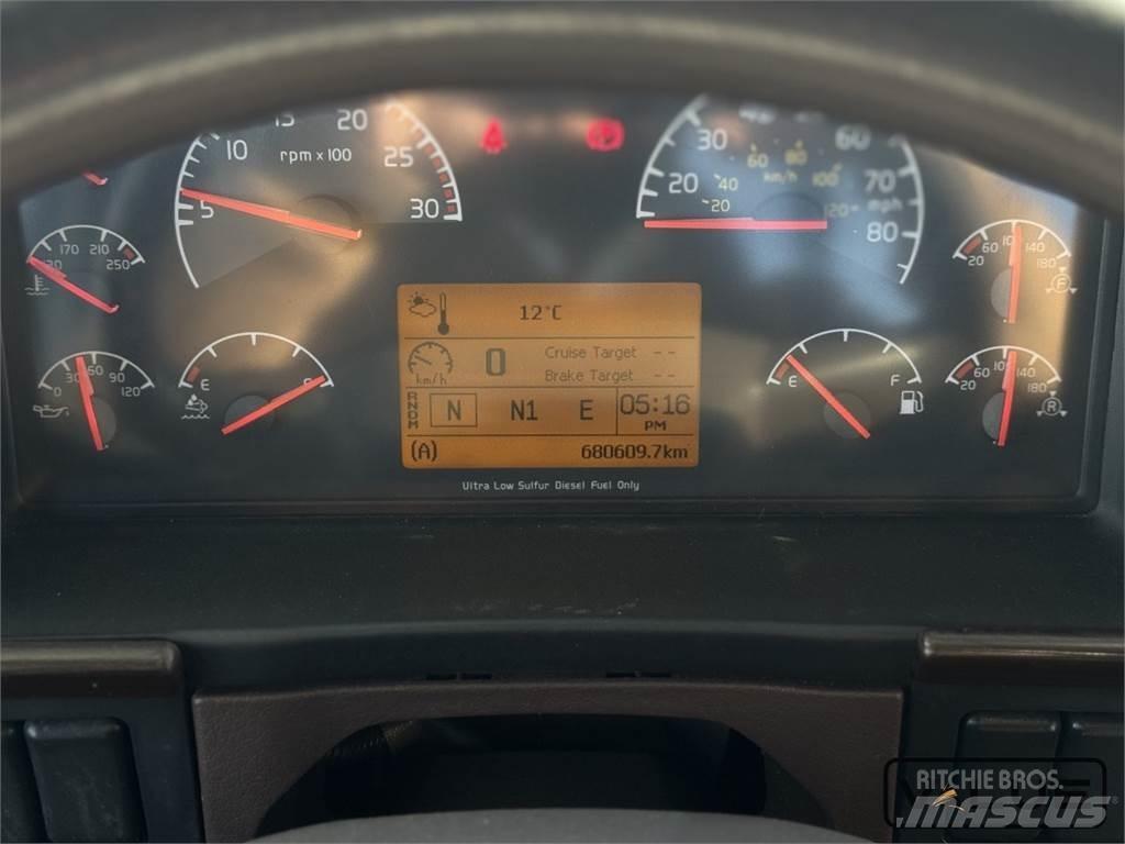 Volvo VNL300 Седельные тягачи
