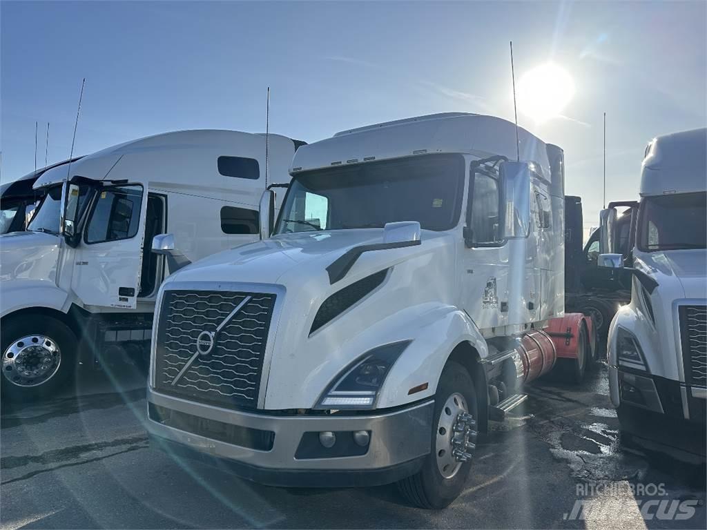 Volvo VNL740 Седельные тягачи