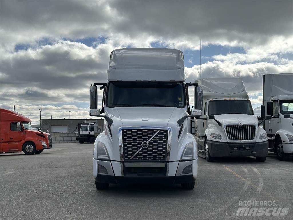Volvo VNL760 Седельные тягачи