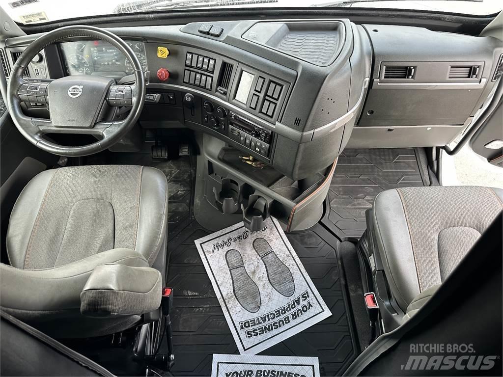 Volvo VNL760 Седельные тягачи