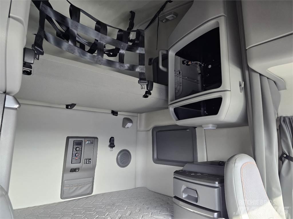 Volvo VNL760 Седельные тягачи