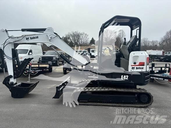 Bobcat E42 Мини-экскаваторы