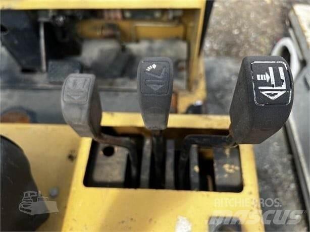 CAT T50D Строительная техника - Другие