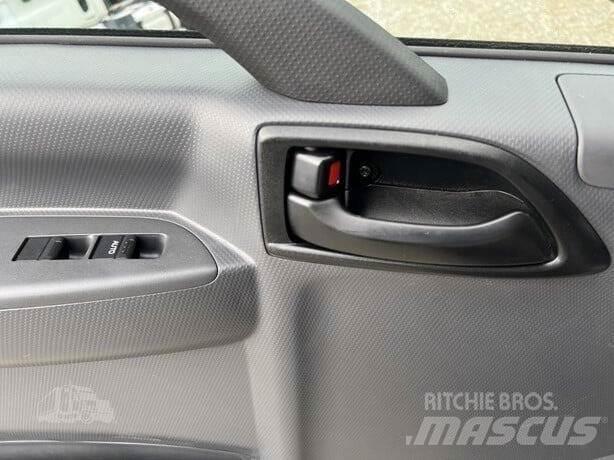 Isuzu NRR Строительная техника - Другие
