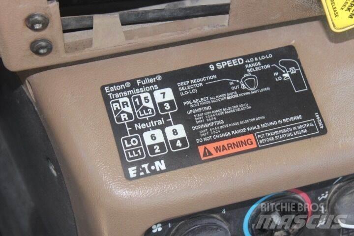Mack CV513 Строительная техника - Другие