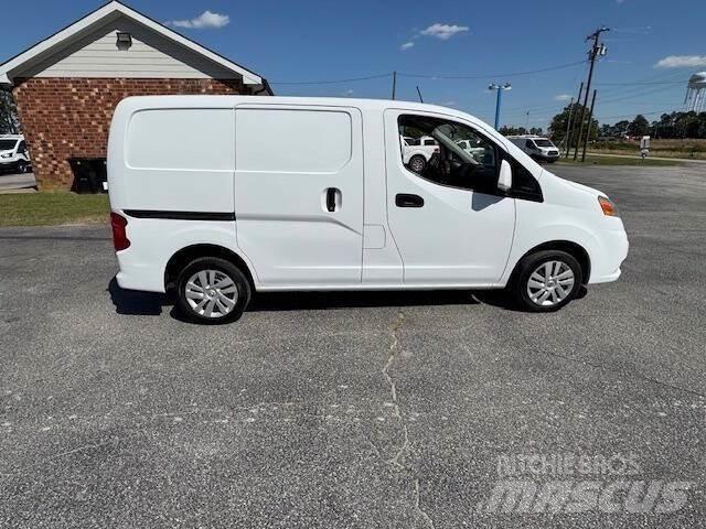 Nissan NV200 Строительная техника - Другие