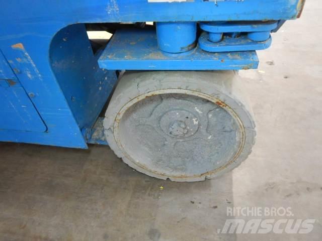 Genie GS2032 Ножничные подъемники