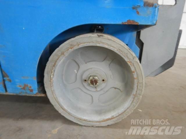 Genie GS2032 Ножничные подъемники