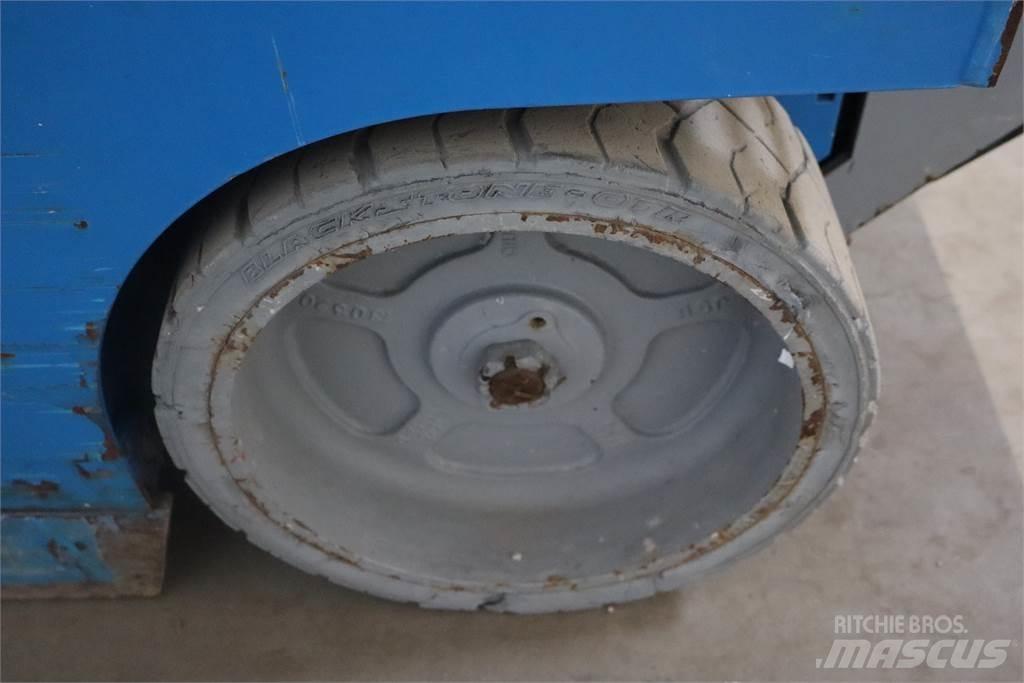 Genie GS2032 Ножничные подъемники