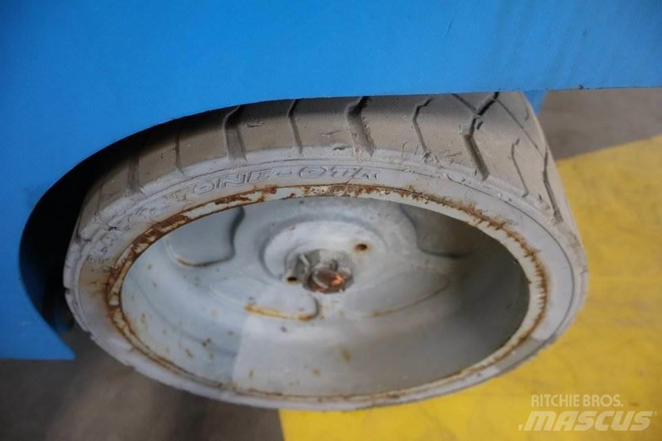 Genie GS2046 Ножничные подъемники