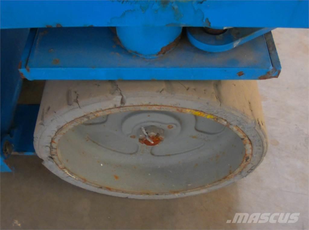 Genie GS3246 Ножничные подъемники