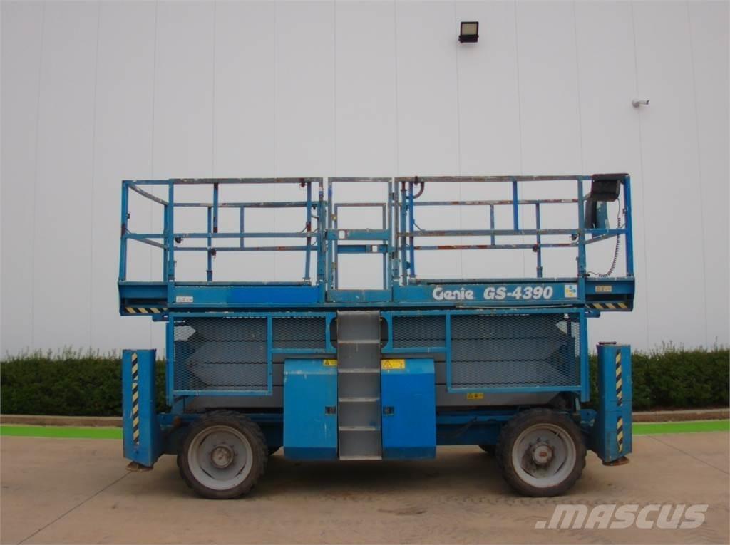 Genie GS4390RT Ножничные подъемники