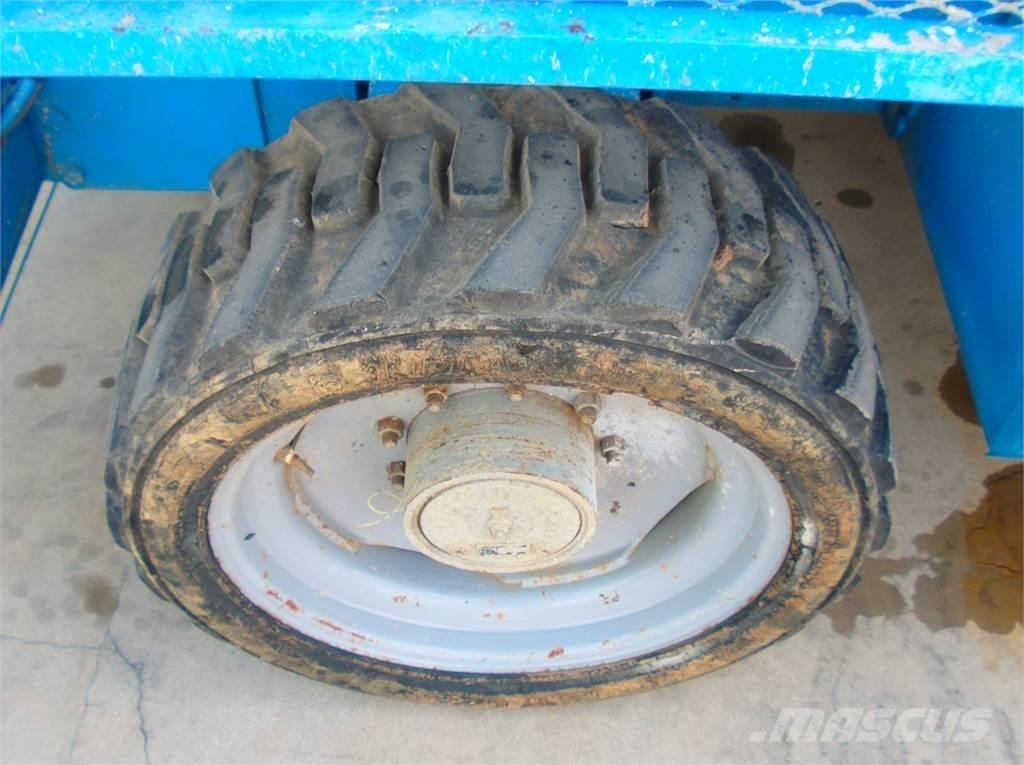 Genie GS4390RT Ножничные подъемники