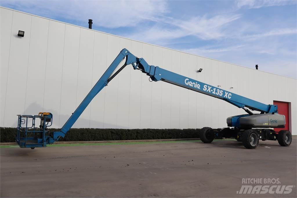 Genie SX135XC Телескопические подъемники
