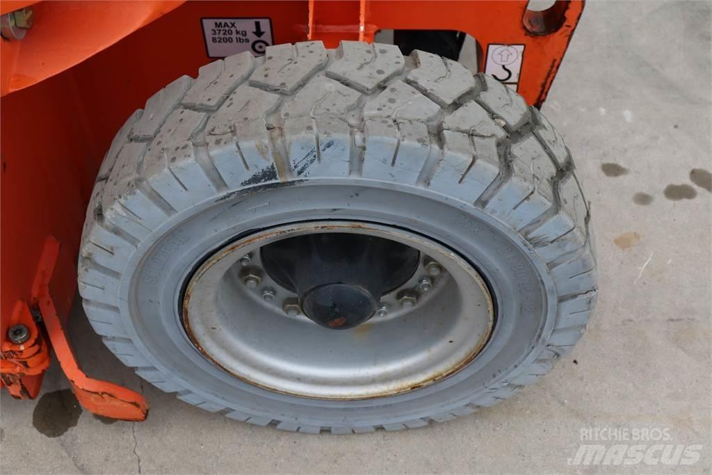 JLG E300AJP Коленчатые подъемники