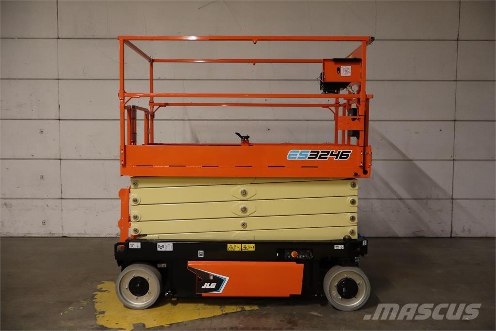 JLG ES3246 Ножничные подъемники