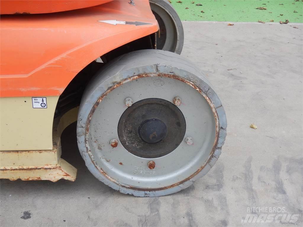 JLG Toucan 10E Вертикальные мачтовые подъемники