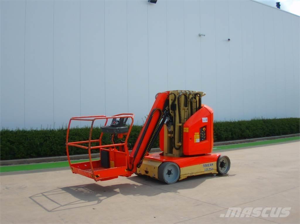 JLG Toucan 12E+ Вертикальные мачтовые подъемники