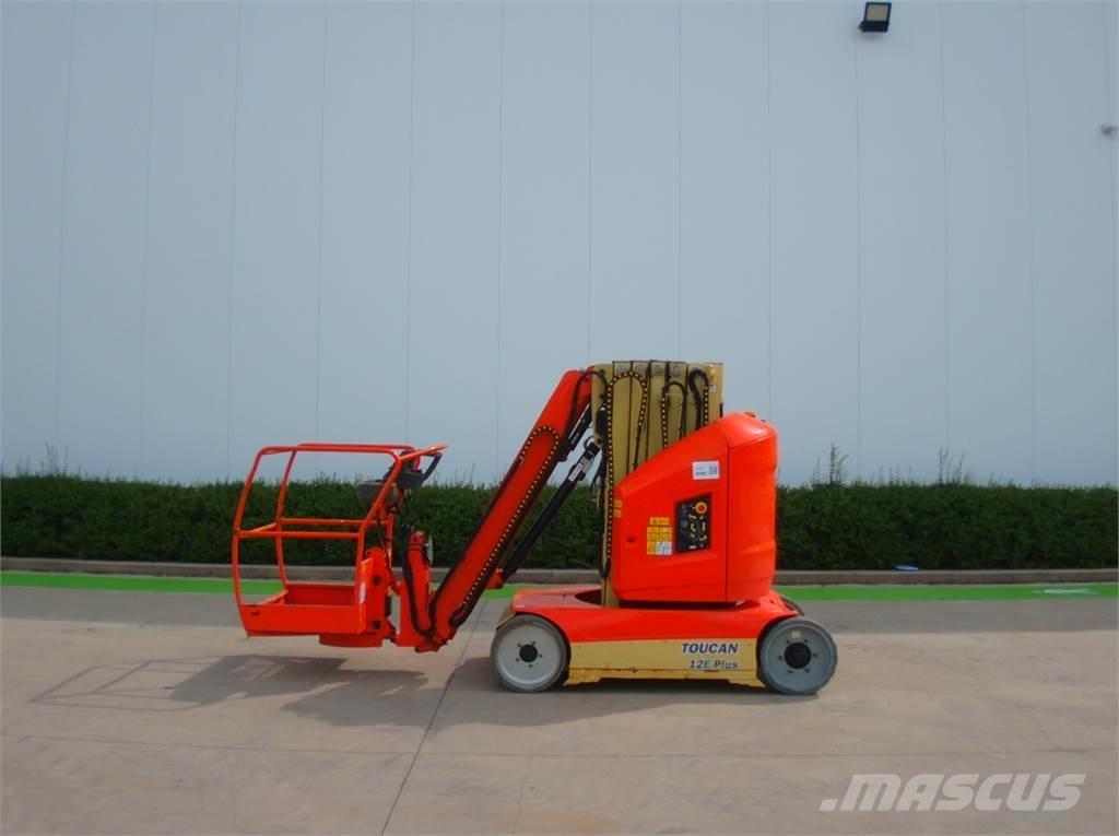 JLG Toucan 12E+ Вертикальные мачтовые подъемники