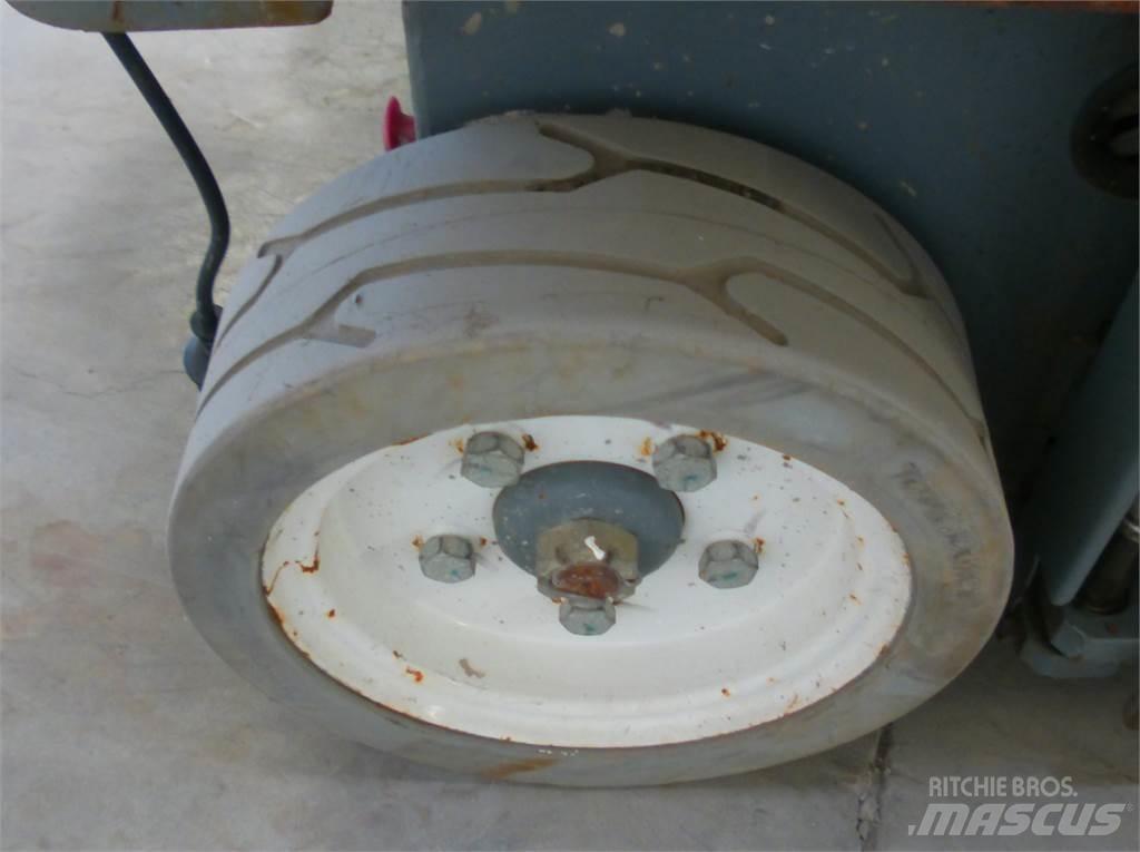 SkyJack SJ3219 Ножничные подъемники