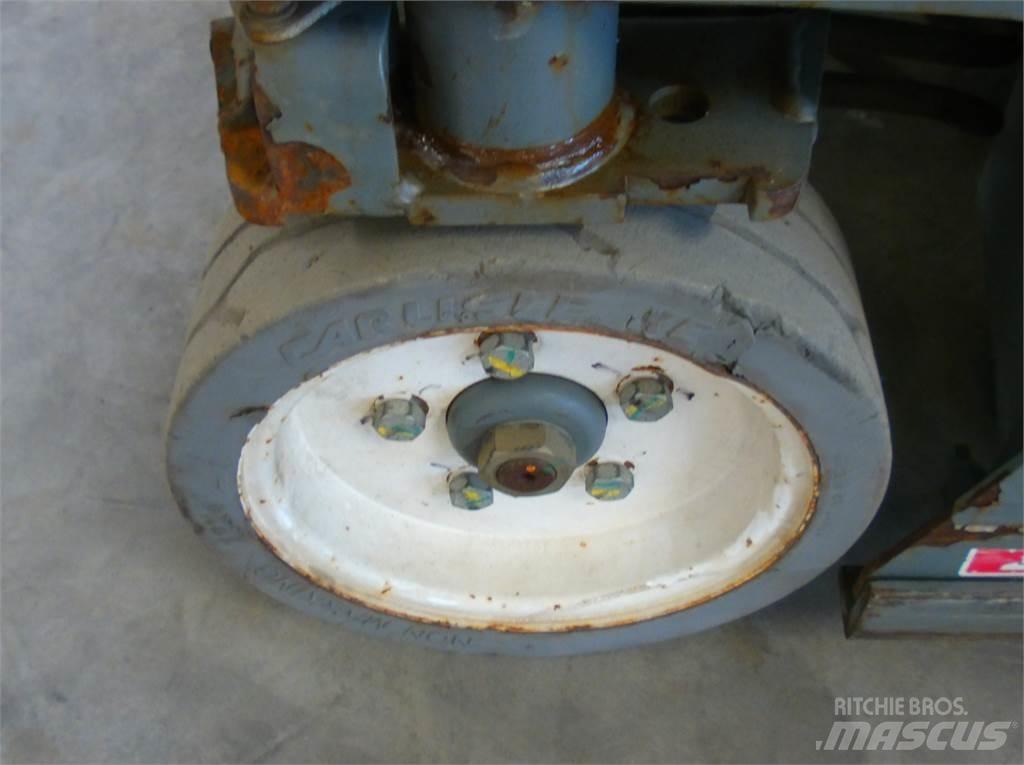 SkyJack SJ3219 Ножничные подъемники