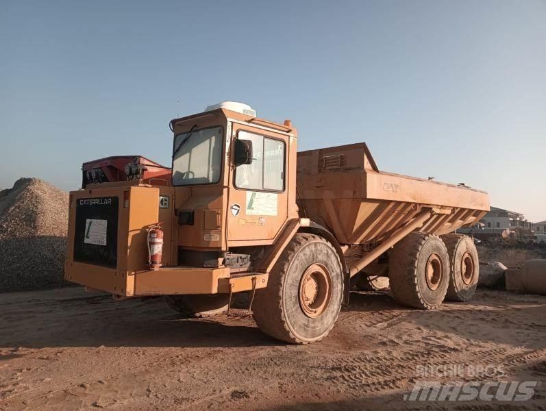 CAT D350C Шарнирно-сочленённые самосвалы