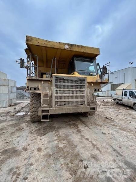 Komatsu HD605-7 Карьерные самосвалы