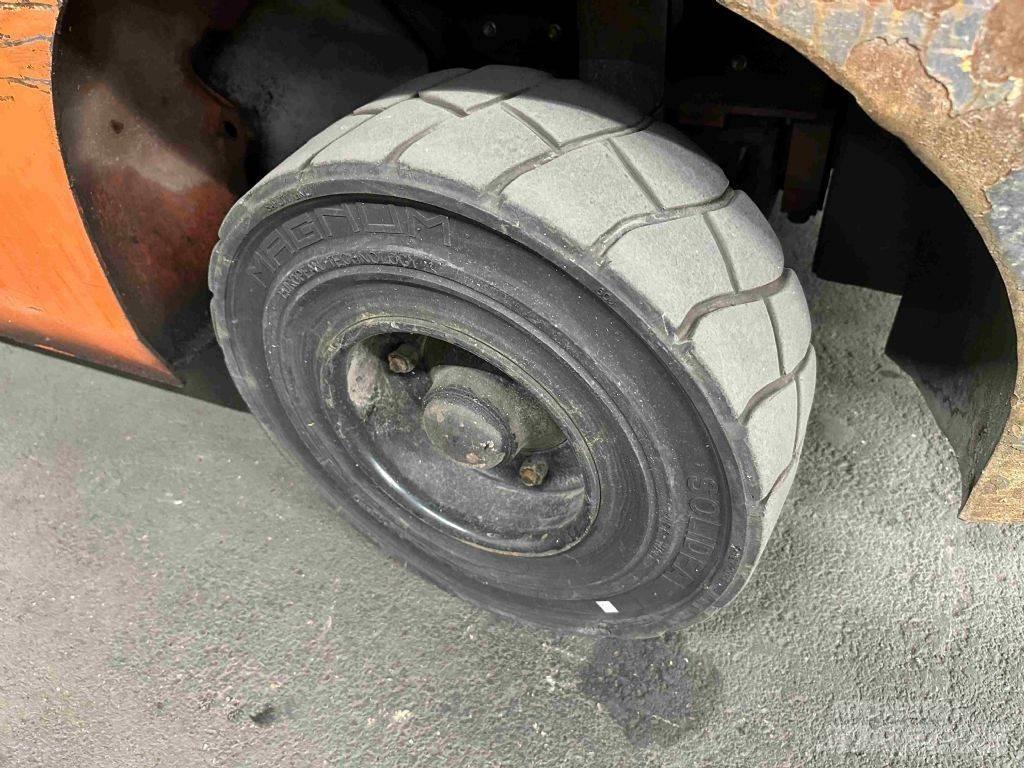 Toyota 02-8FGF30 Газовые погрузчики