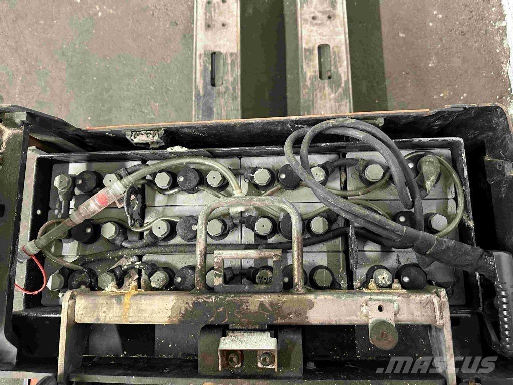 Toyota LPE 200 Ручные электрические тележки