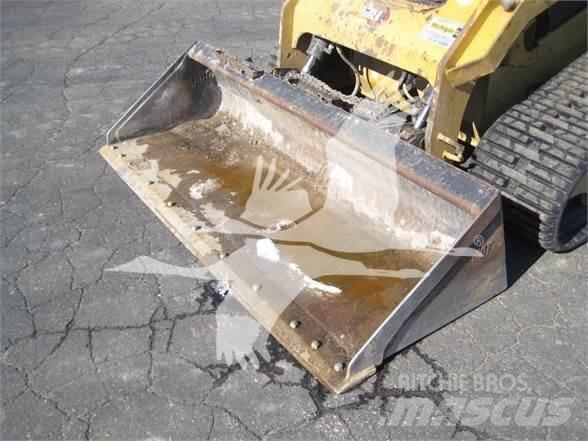 CAT 279D3 Мини-погрузчики