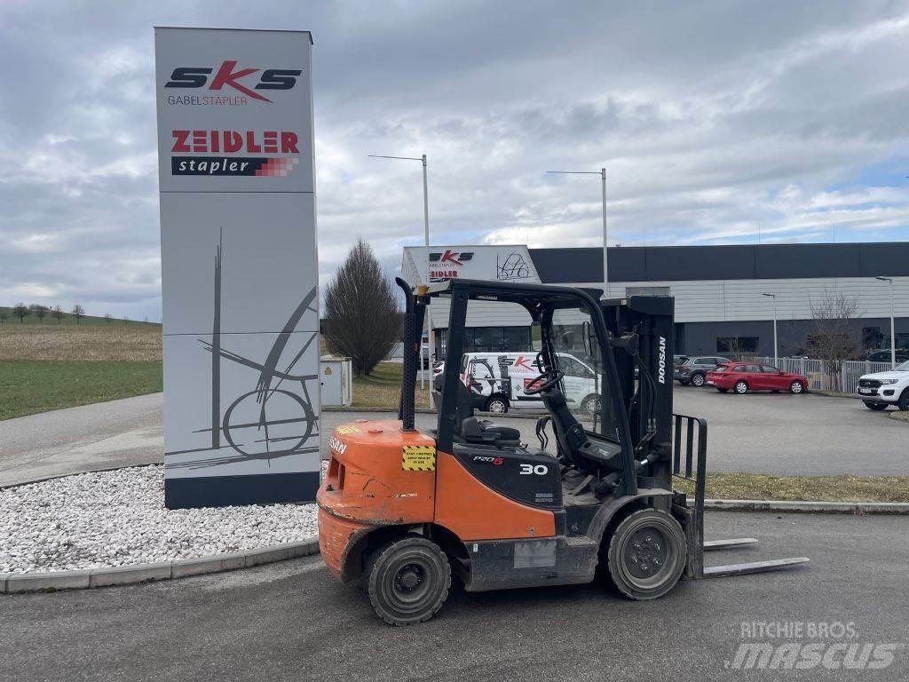 Doosan D30S-5 Дизельные погрузчики